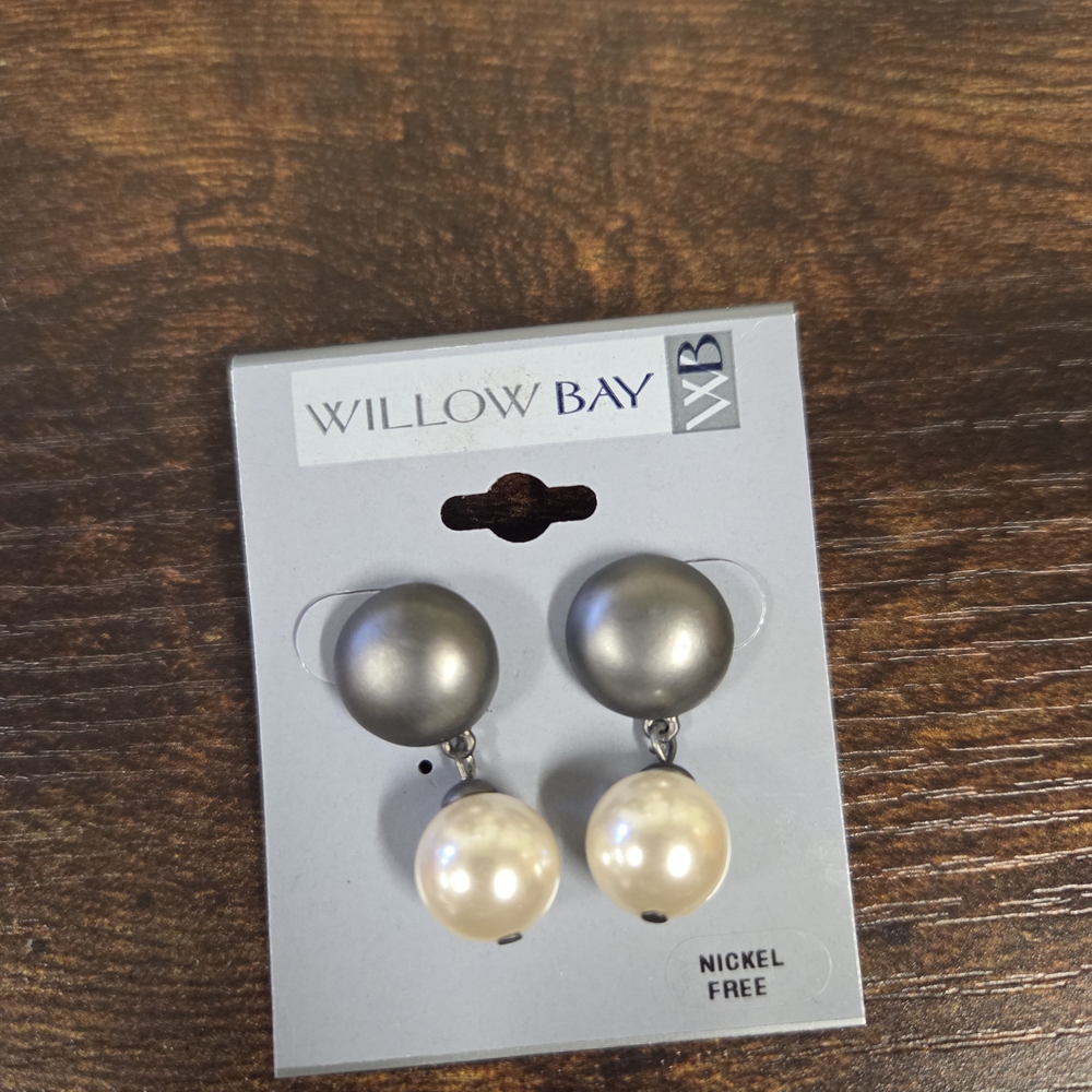 BOGO💖Willow Bay Pearl Urea Drop Earrings
